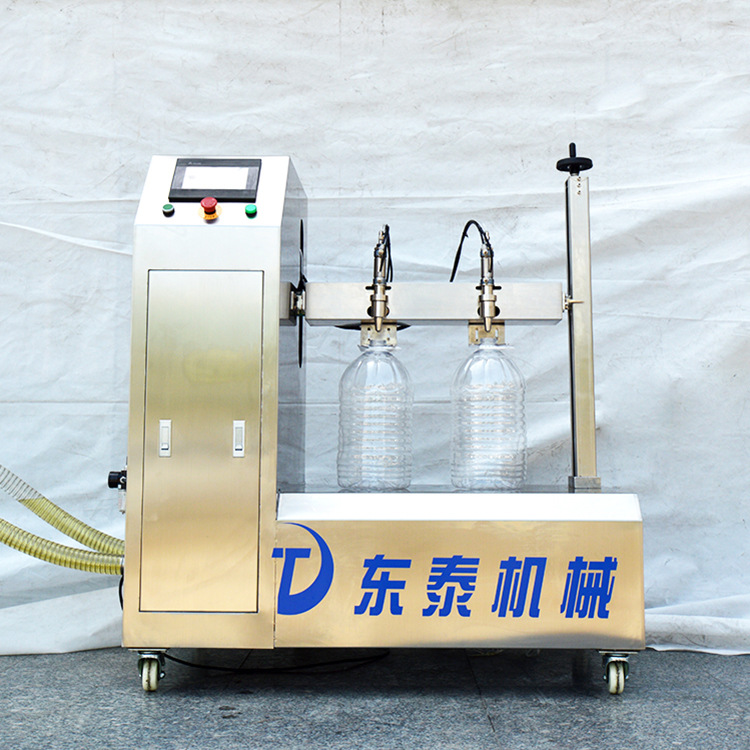 俱往矣,數(shù)風(fēng)流人物,還看東泰半自動(dòng)食用油灌裝機(jī)